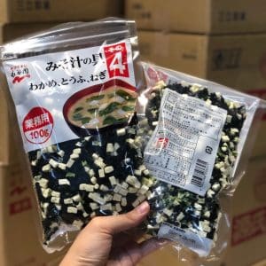Rong biển đậu hũ khô nấu canh chuẩn Nhật
